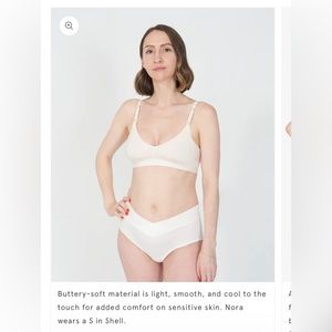 Bodily The Back At It Bra Small NWT